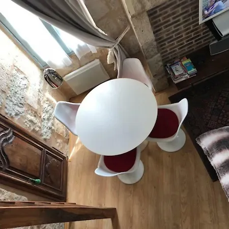 Bijou In Apartment